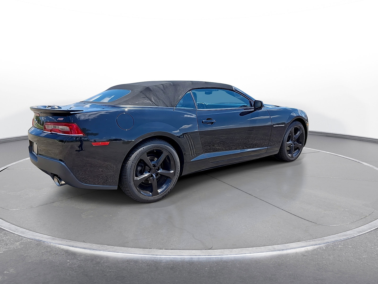 Used 2015 Chevrolet Camaro LT w/ RS Package RWD image 8