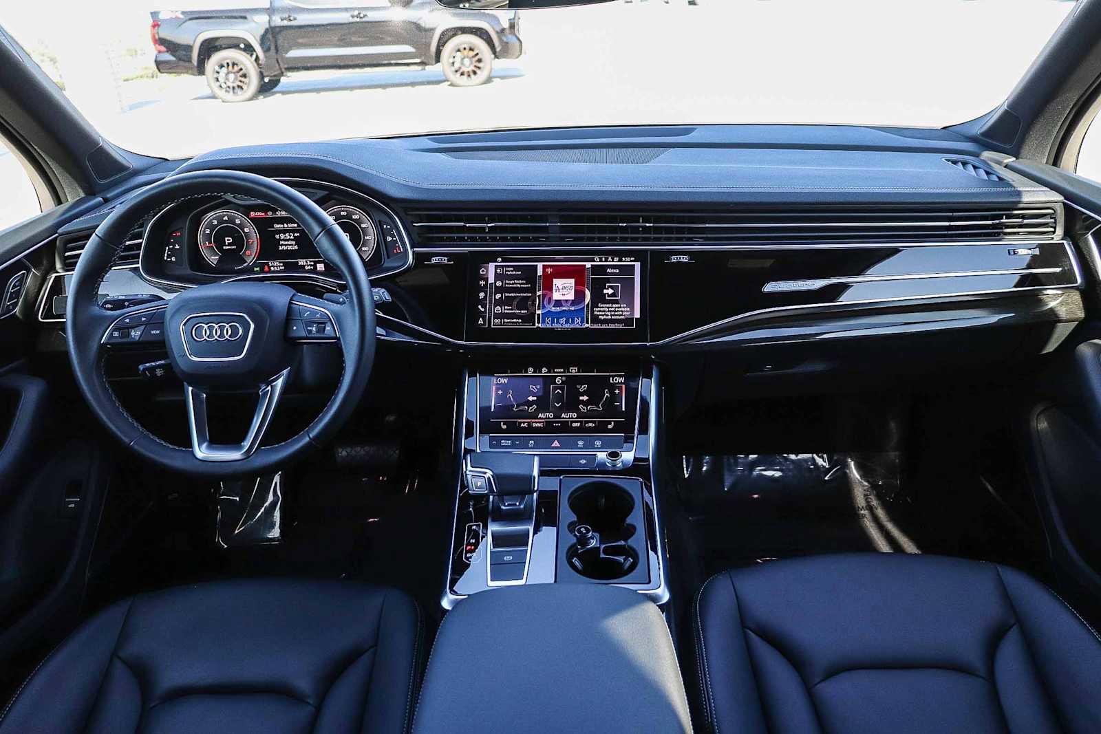 Used 2025 Audi Q7 2.0T Premium w/ Convenience Plus Package image 16