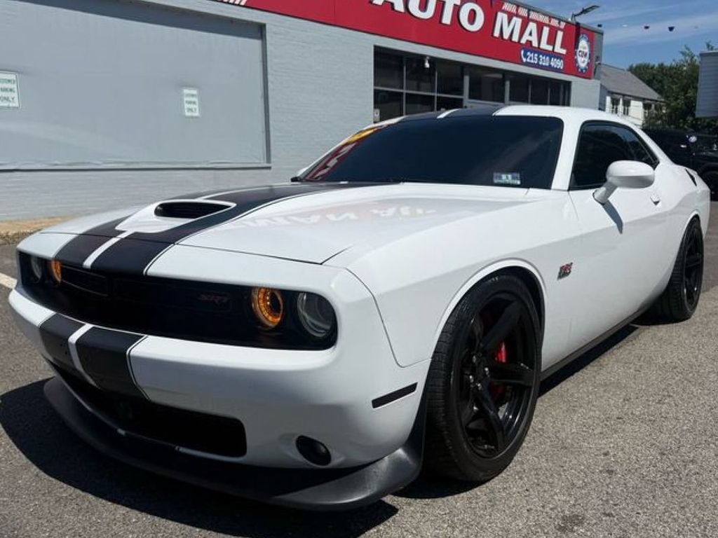 Used 2015 Dodge Challenger SRT w/ Technology Group RWD video 1