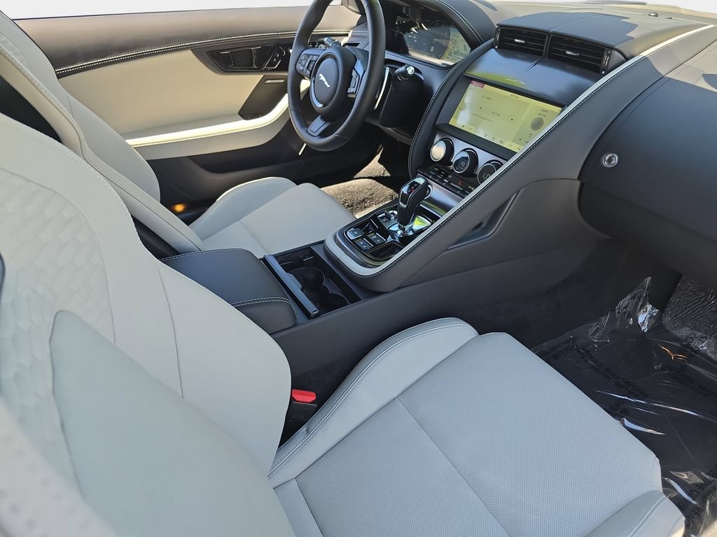 Certified 2024 Jaguar F-TYPE Coupe AWD image 9