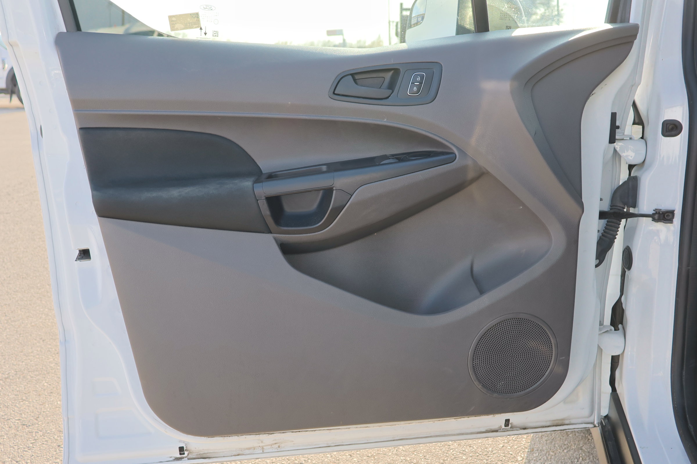 Certified 2023 Ford Transit Connect XL w/ Trailer Tow Package image 13