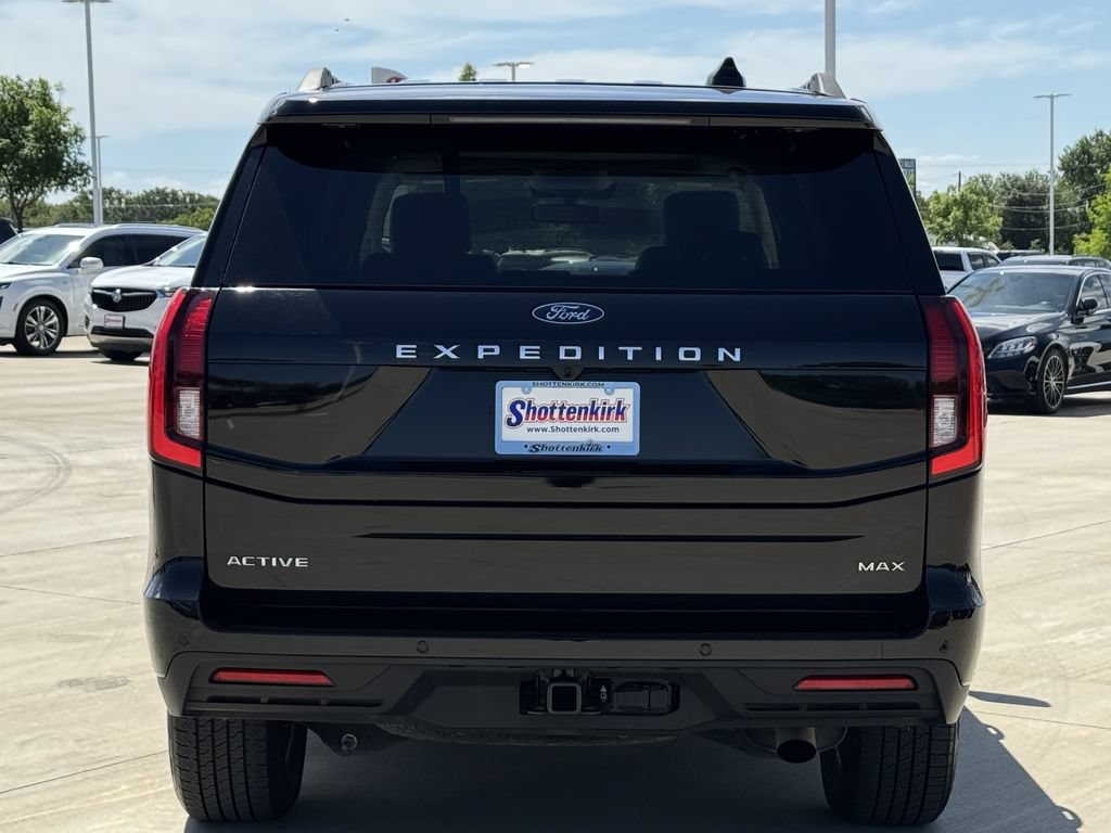 Used 2025 Ford Expedition Max Active RWD image 5