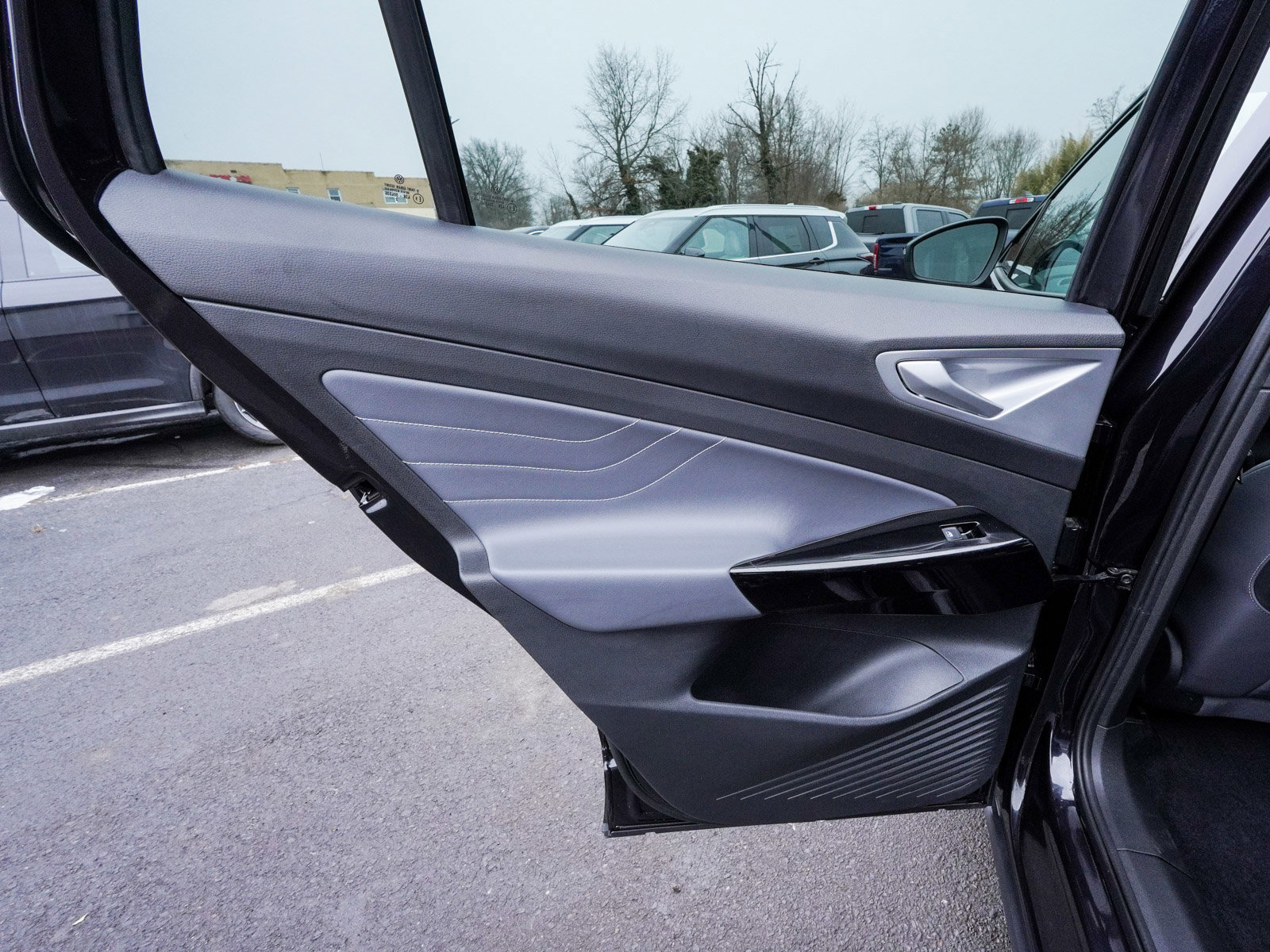 Used 2023 Volkswagen ID.4 Pro S image 12