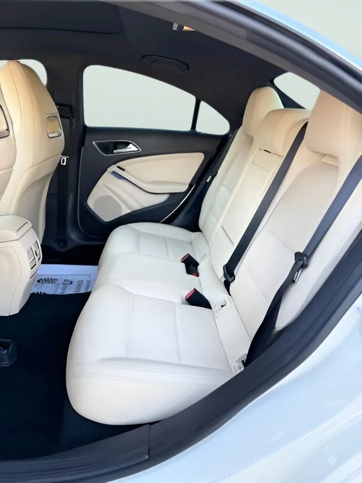 Used 2017 Mercedes-Benz CLA 250 image 26
