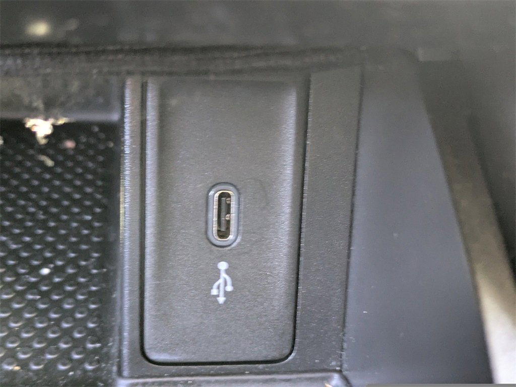 Used 2020 Volkswagen Golf 4-Door image 17