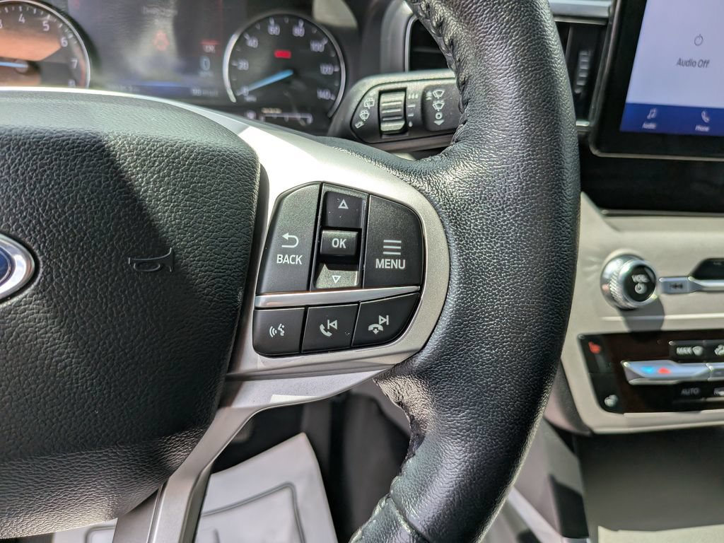 Used 2023 Ford Explorer XLT w/ Equipment Group 202A RWD image 32