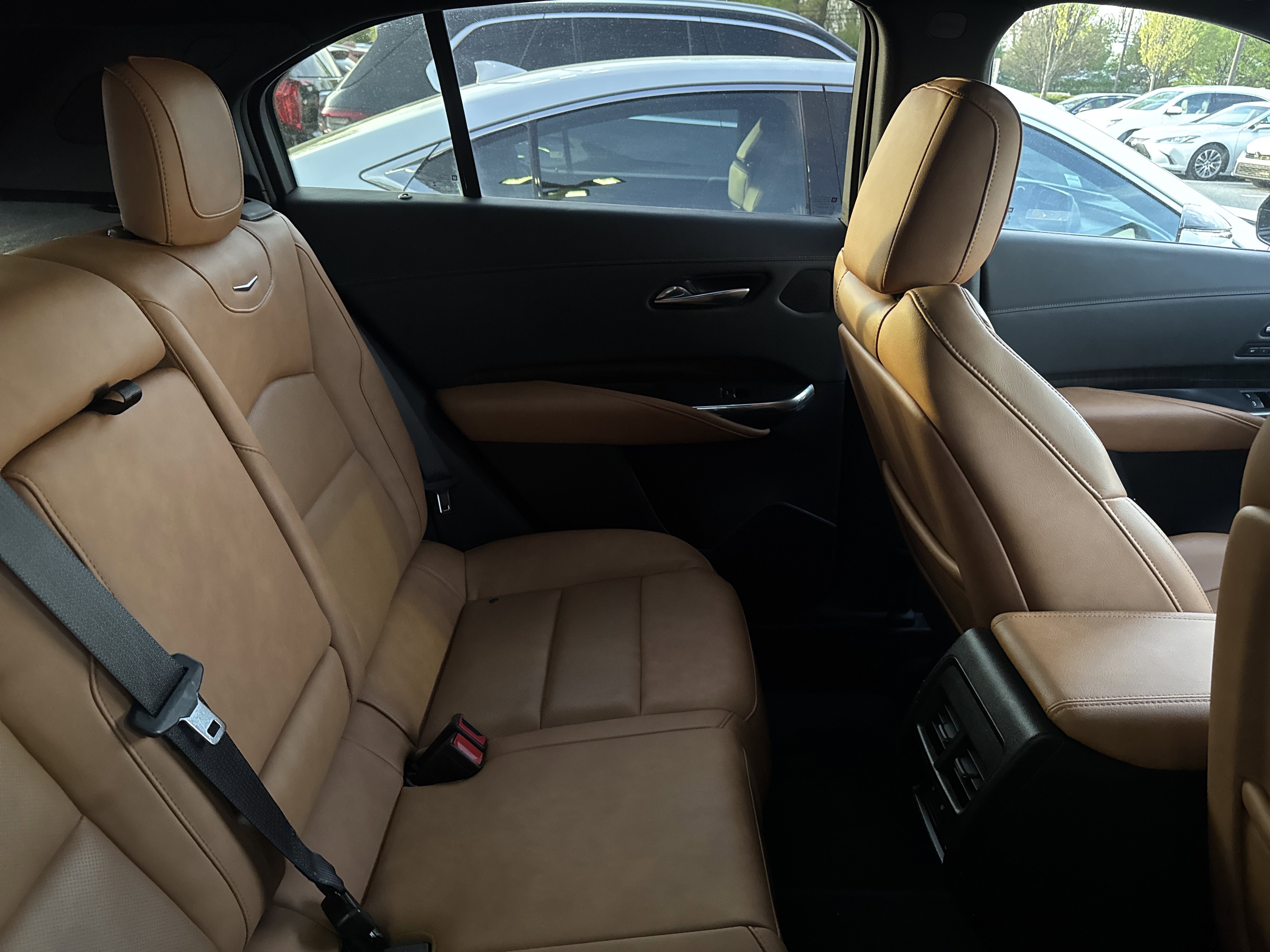 Used 2021 Cadillac XT4 Premium Luxury image 10