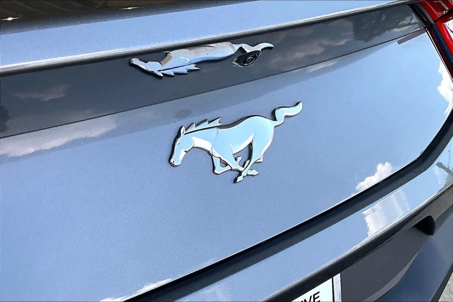 Used 2025 Ford Mustang Coupe RWD image 27