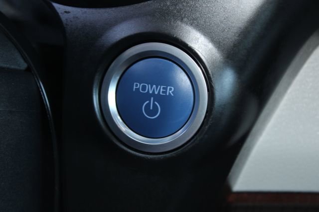 Used 2023 Toyota Sienna XLE w/ XLE Plus Package FWD image 20