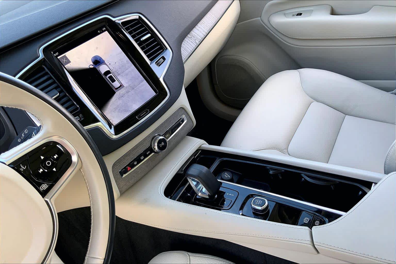 Used 2025 Volvo XC90 B6 Plus w/ Protection Package Premier AWD/4WD image 16