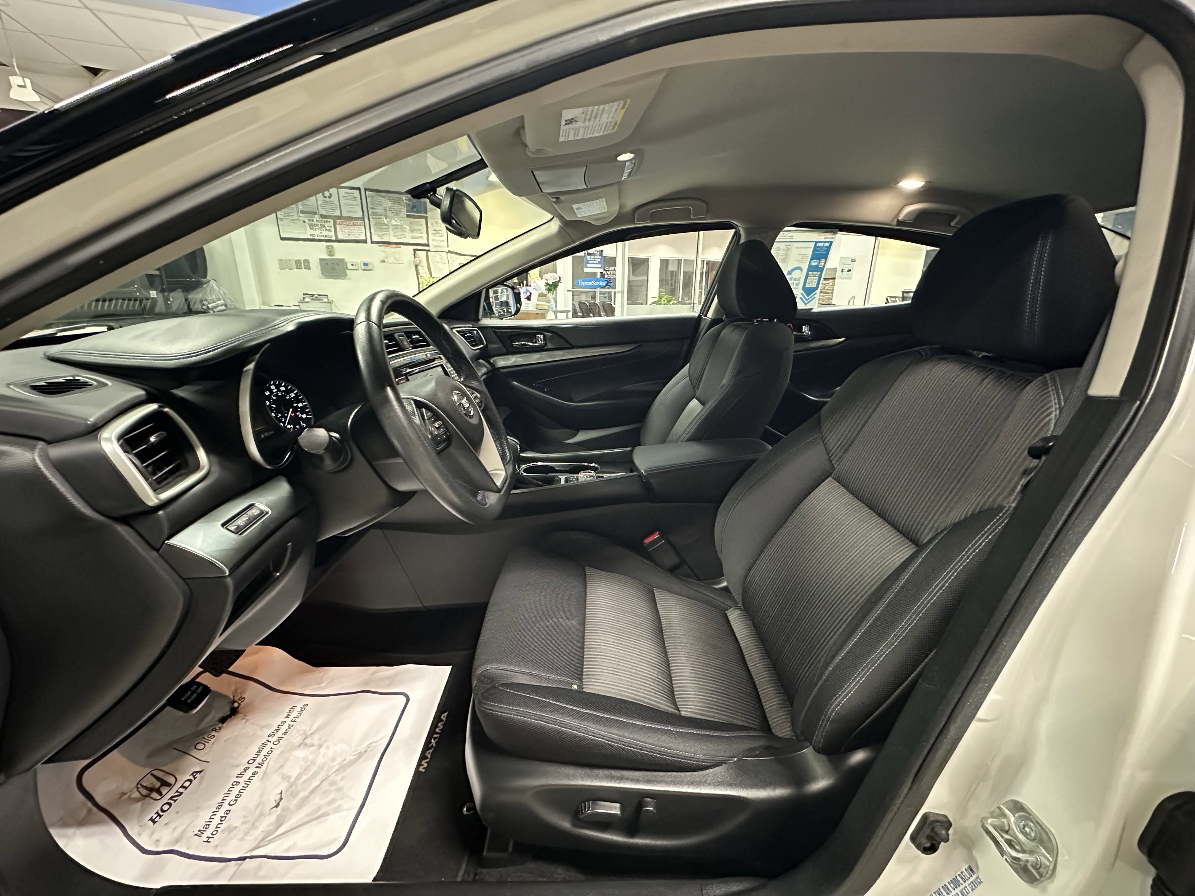 Used 2019 Nissan Maxima 3.5 S w/ Floor Mat Group image 7
