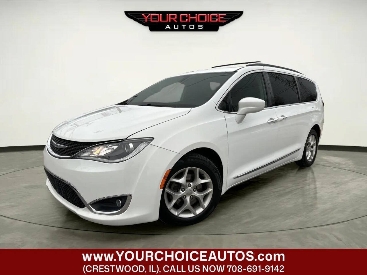 Used 2017 Chrysler Pacifica Touring-L w/ Tire & Wheel Group FWD image 1