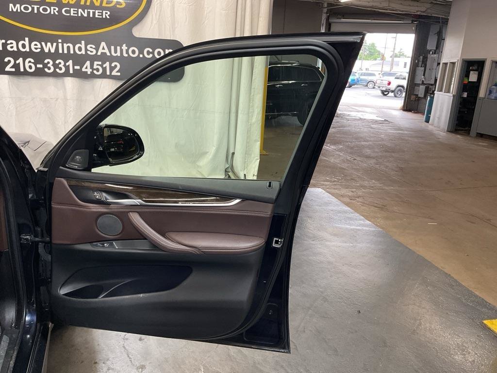 Used 2018 BMW X5 xDrive50i AWD/4WD image 35