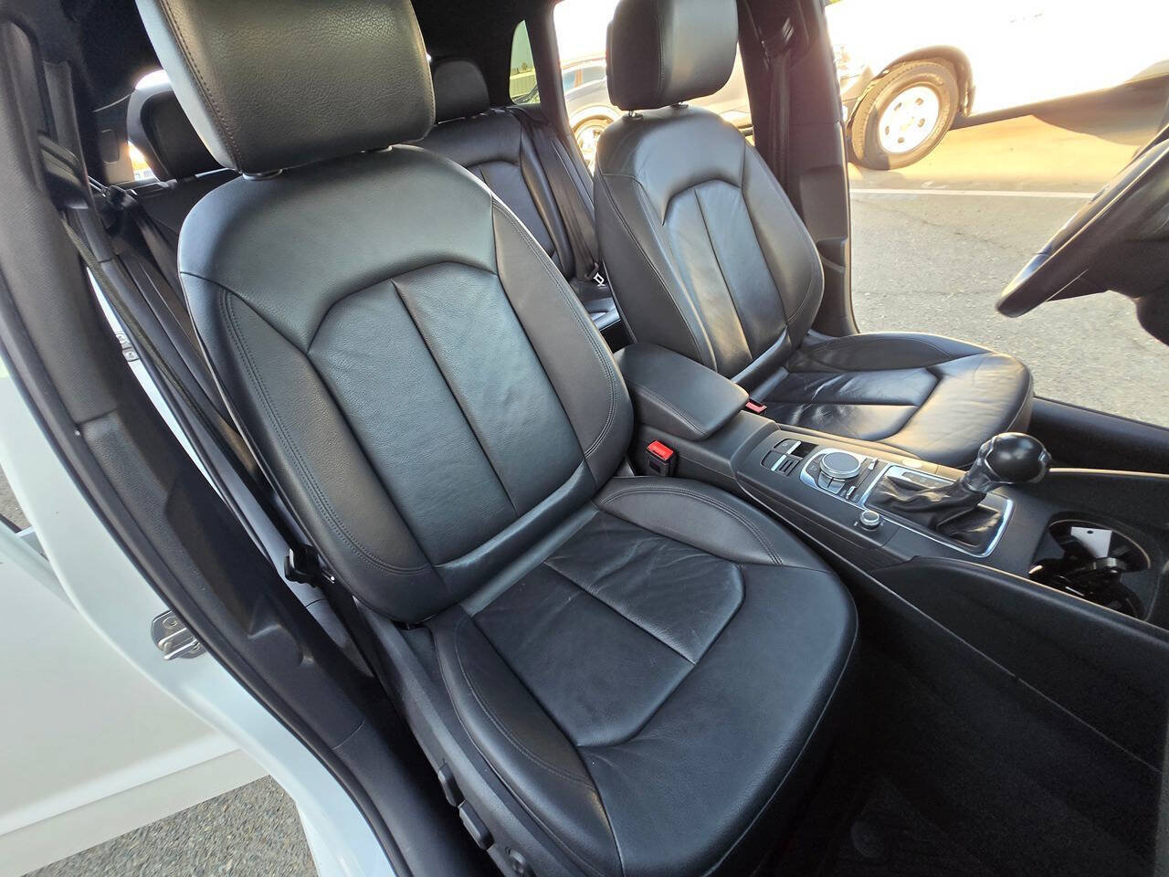 Used 2016 Audi A3 e-tron Premium Plus w/ Premium Plus Package FWD image 35