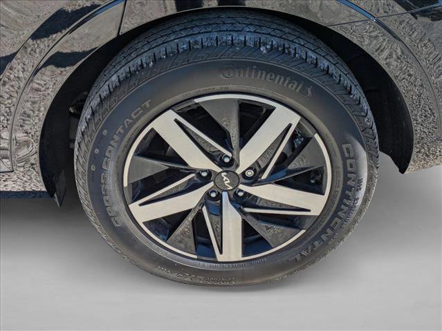 Used 2022 Kia Sorento S w/ Panoramic Sunroof Package image 8