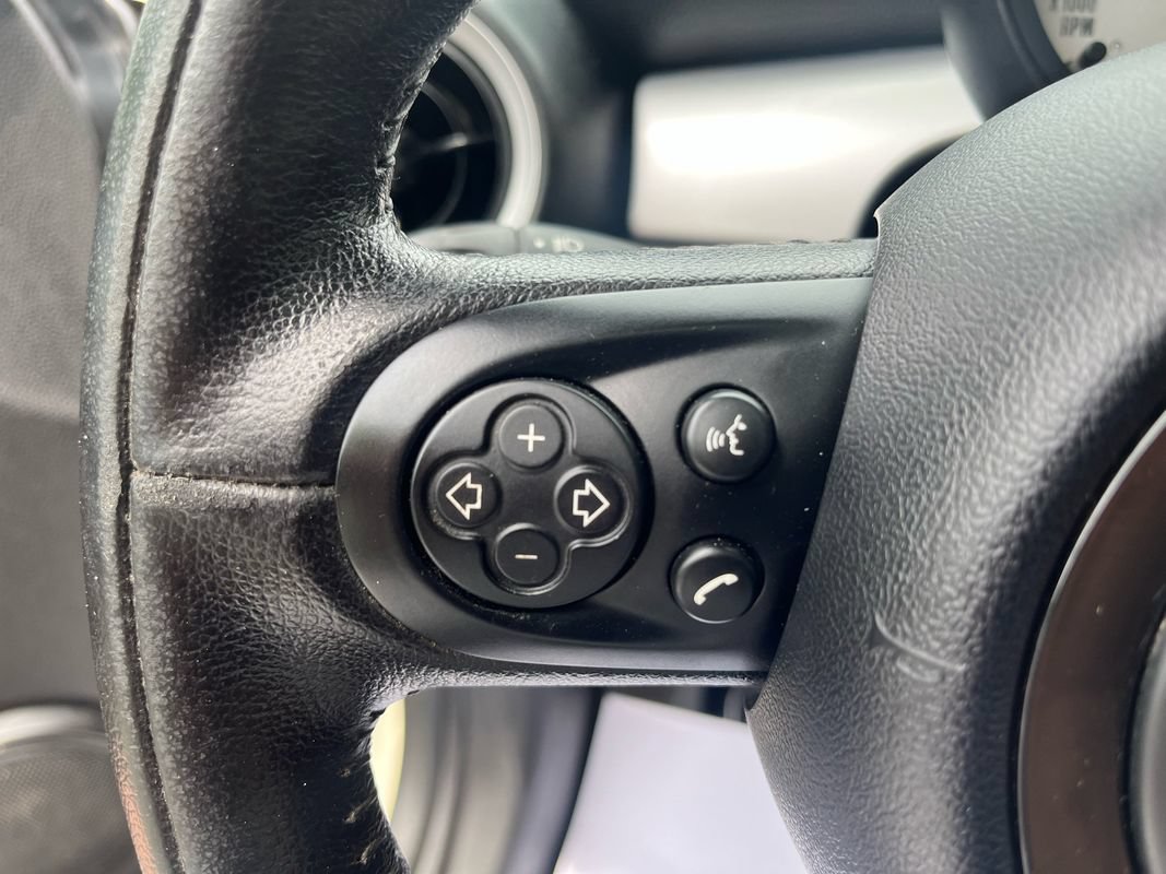 Used 2012 MINI Cooper Clubman FWD image 13