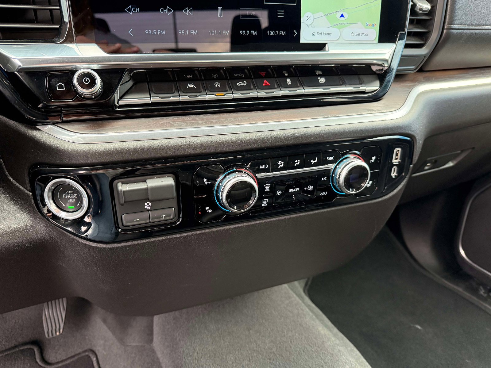 Used 2026 GMC Sierra 1500 SLT image 26