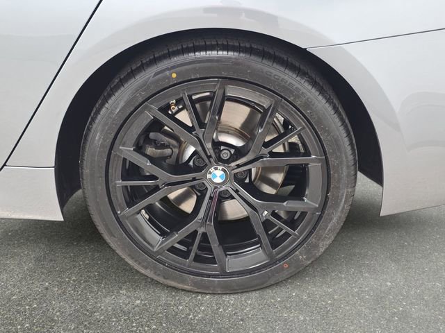 Used 2021 BMW 540i xDrive w/ M Sport Package AWD/4WD image 31