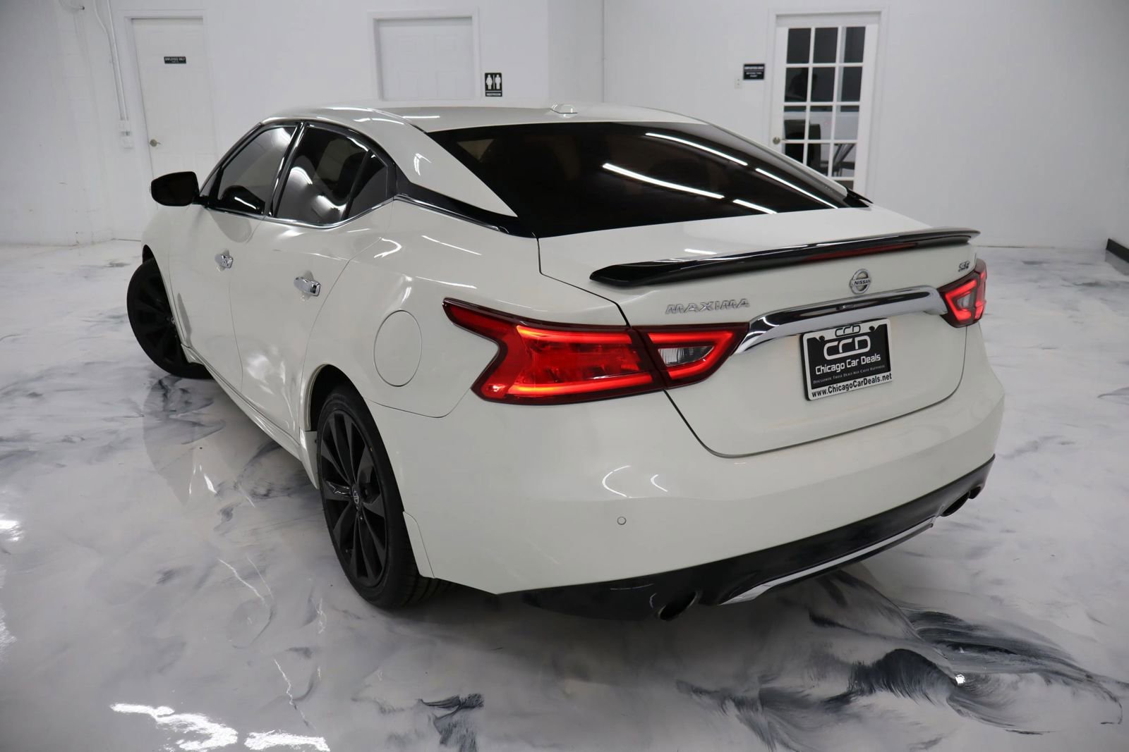 Used 2017 Nissan Maxima SR w/ Midnight Edition FWD image 6