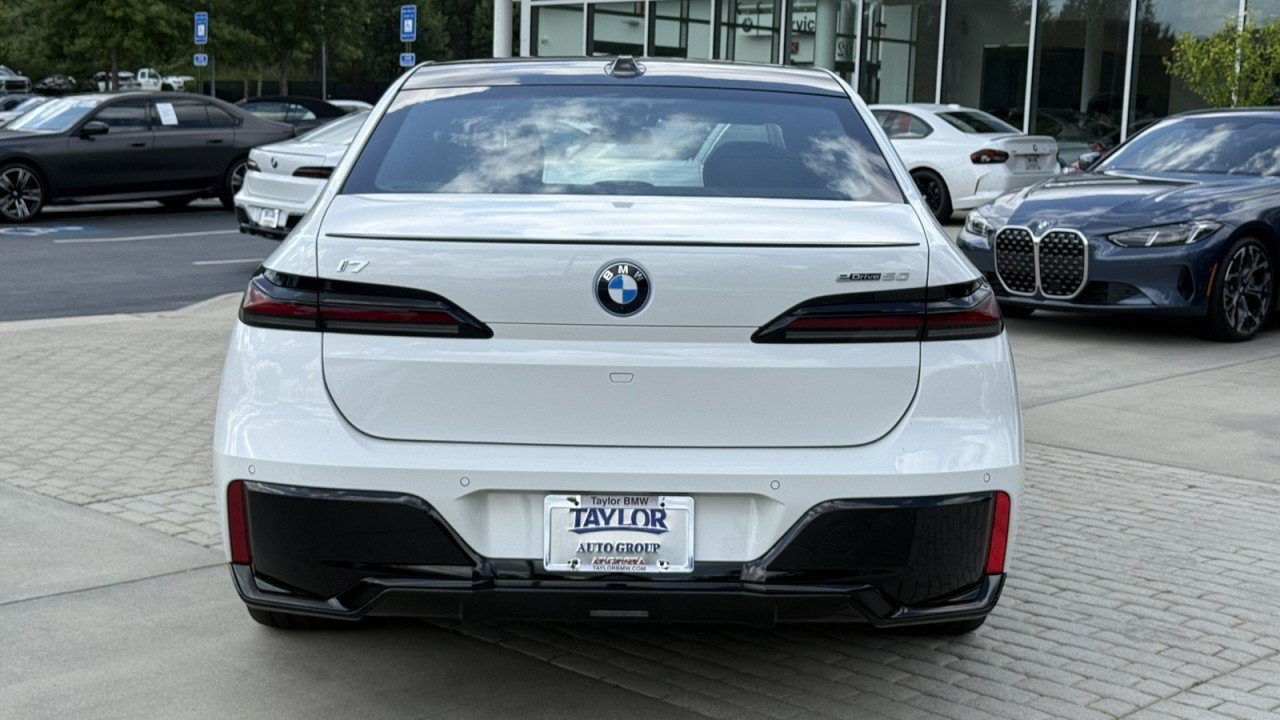 New 2026 BMW i7 eDrive50 w/ M Sport Package RWD image 5