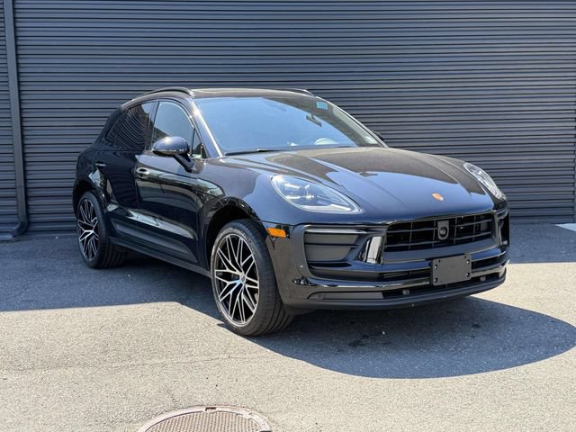 Used 2026 Porsche Macan AWD/4WD image 7