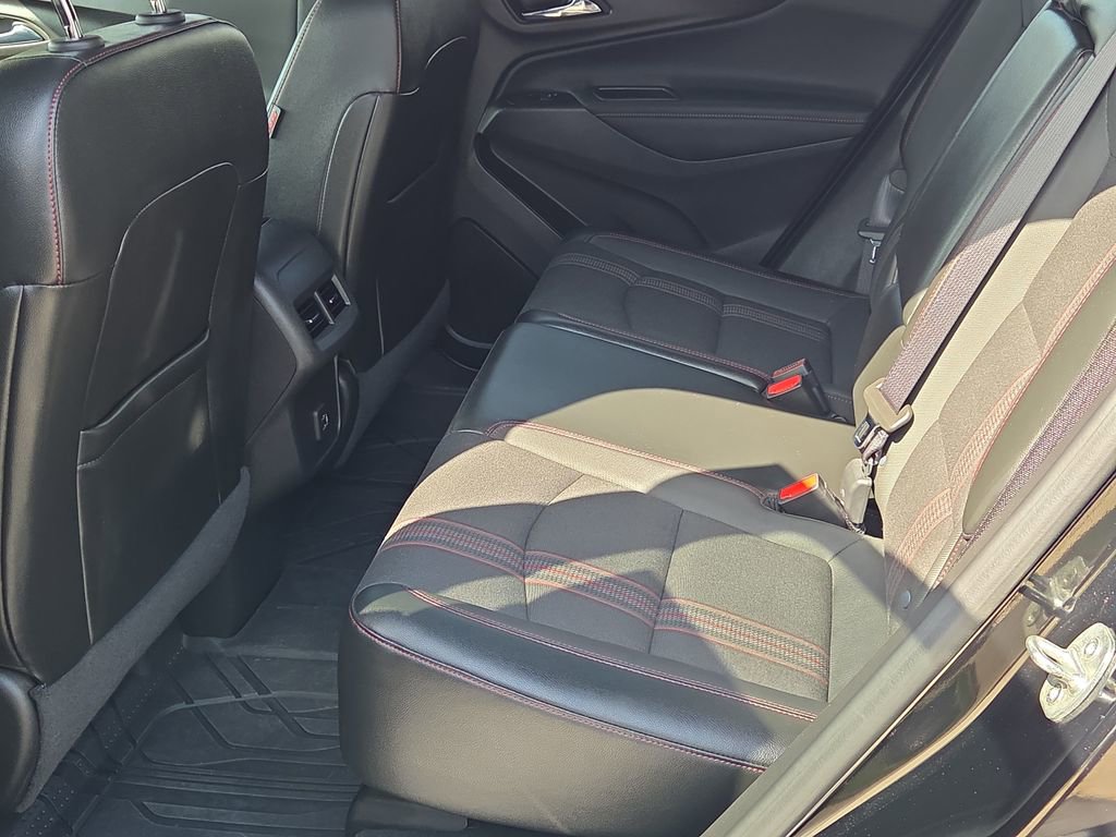 Certified 2023 Chevrolet Equinox RS w/ LPO, Floor Liner Package AWD/4WD image 29