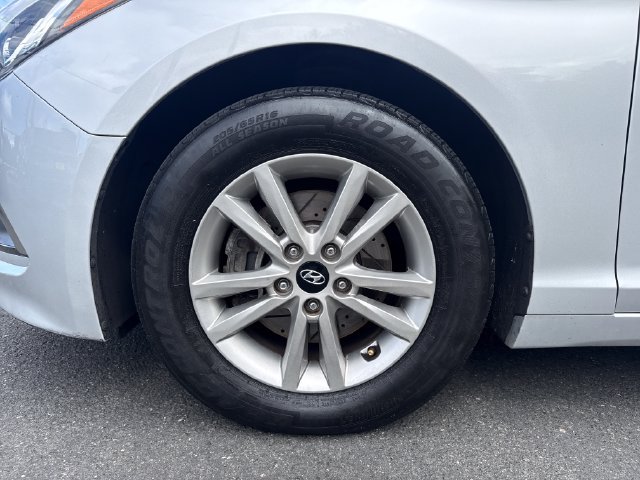 Used 2015 Hyundai Sonata SE FWD image 26