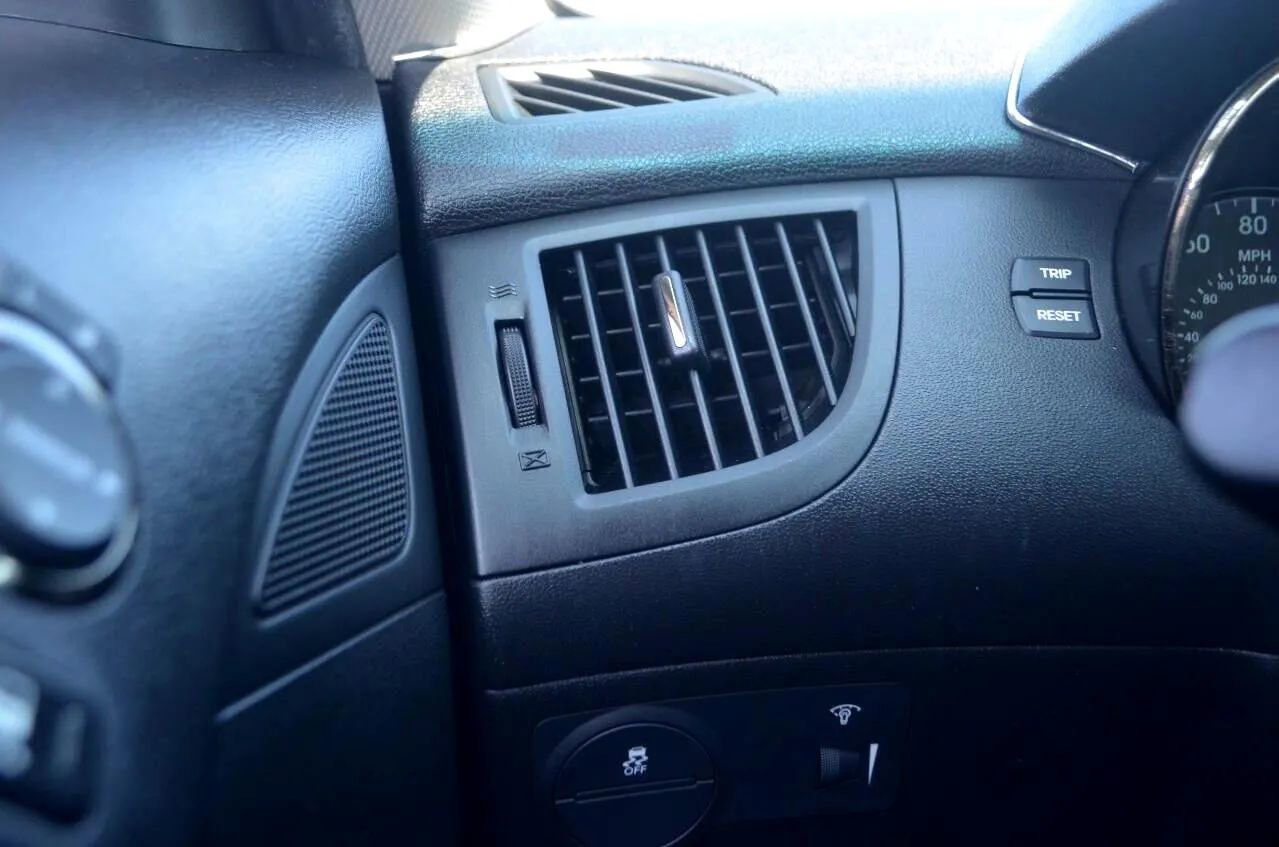 Used 2011 Hyundai Genesis 2.0T image 36