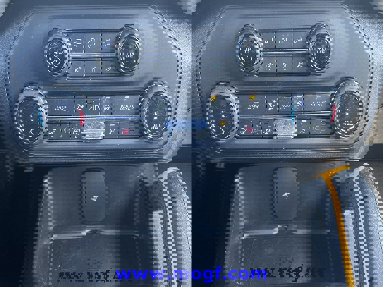 Used 2022 Ford Bronco Badlands image 10