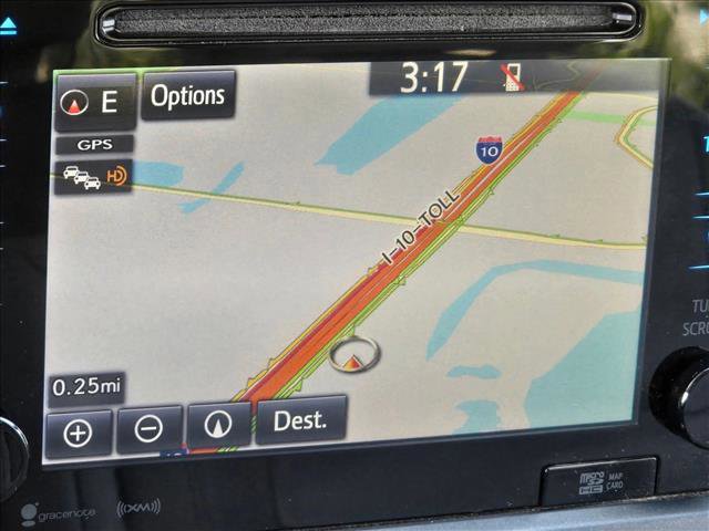 Used 2017 Toyota Sienna XLE Premium image 13