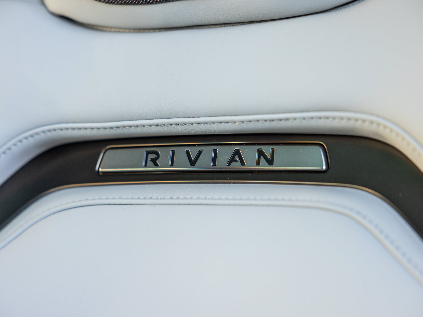 Used 2026 Rivian R1T Premium Quad AWD/4WD image 30
