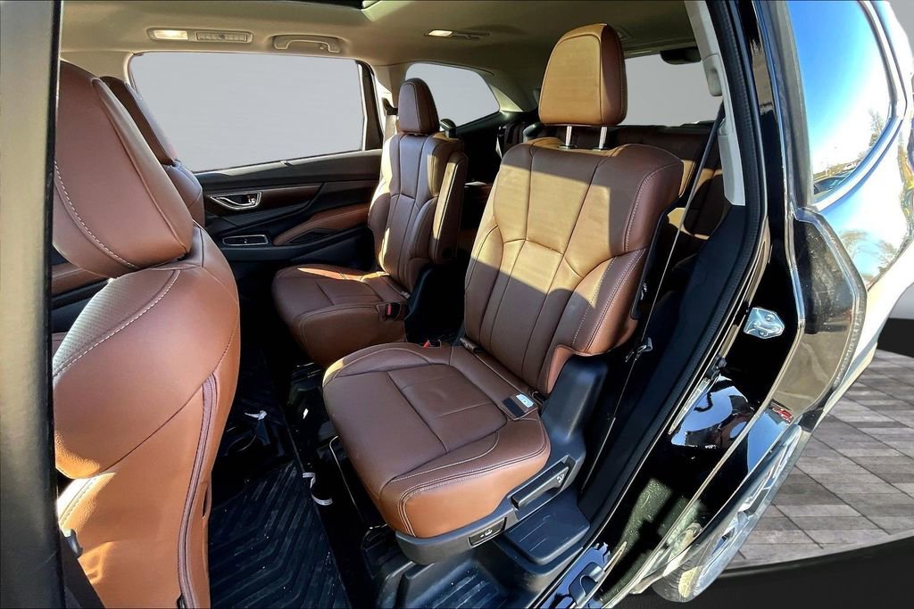 Used 2025 Subaru Ascent Touring w/ Popular Package #2 AWD/4WD image 18