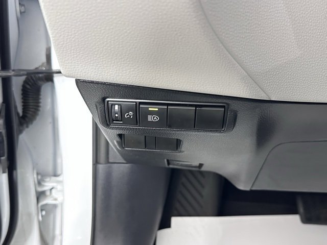 Used 2022 Toyota Corolla Cross LE image 21