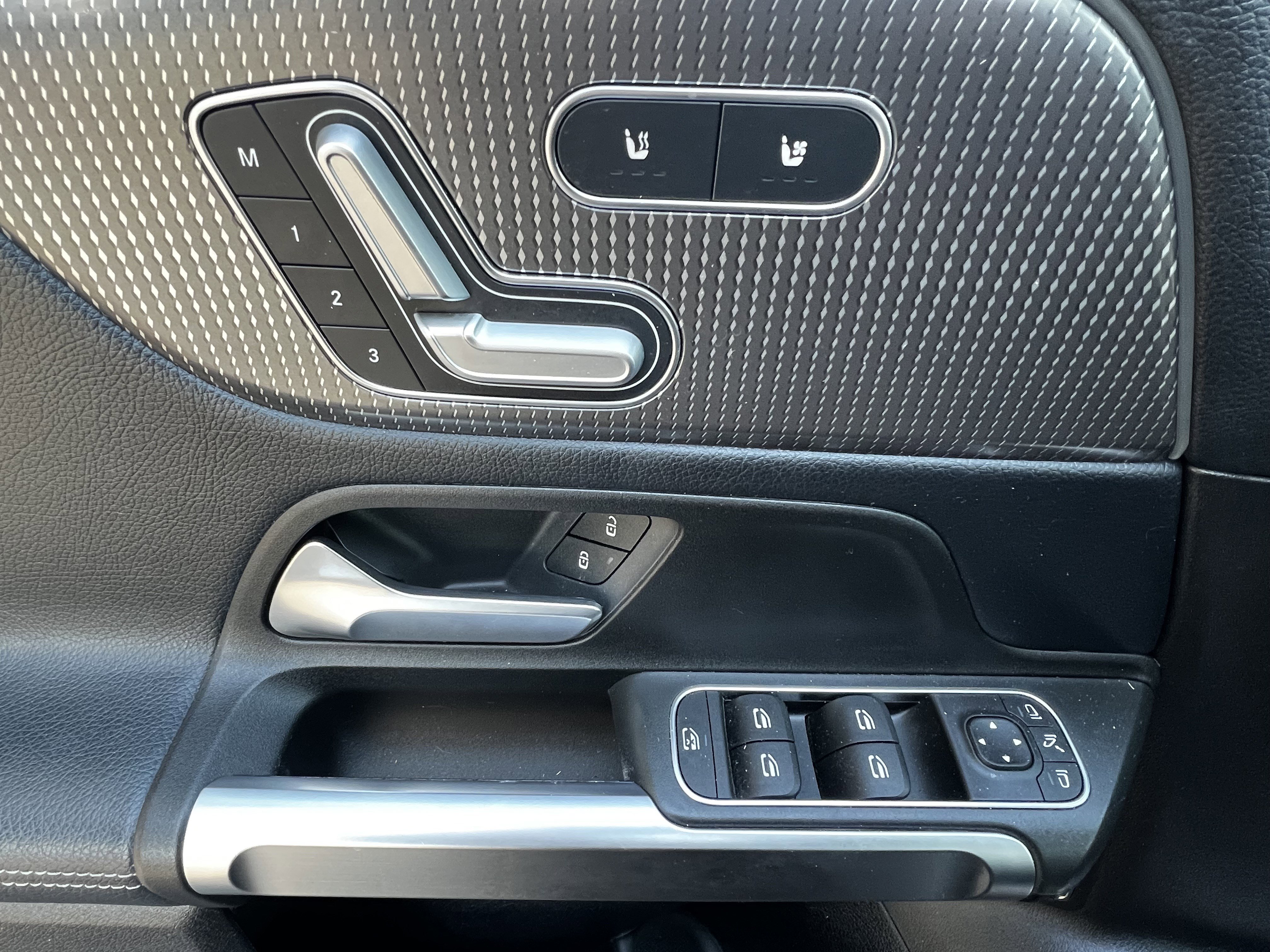 Used 2021 Mercedes-Benz GLB 250 image 14