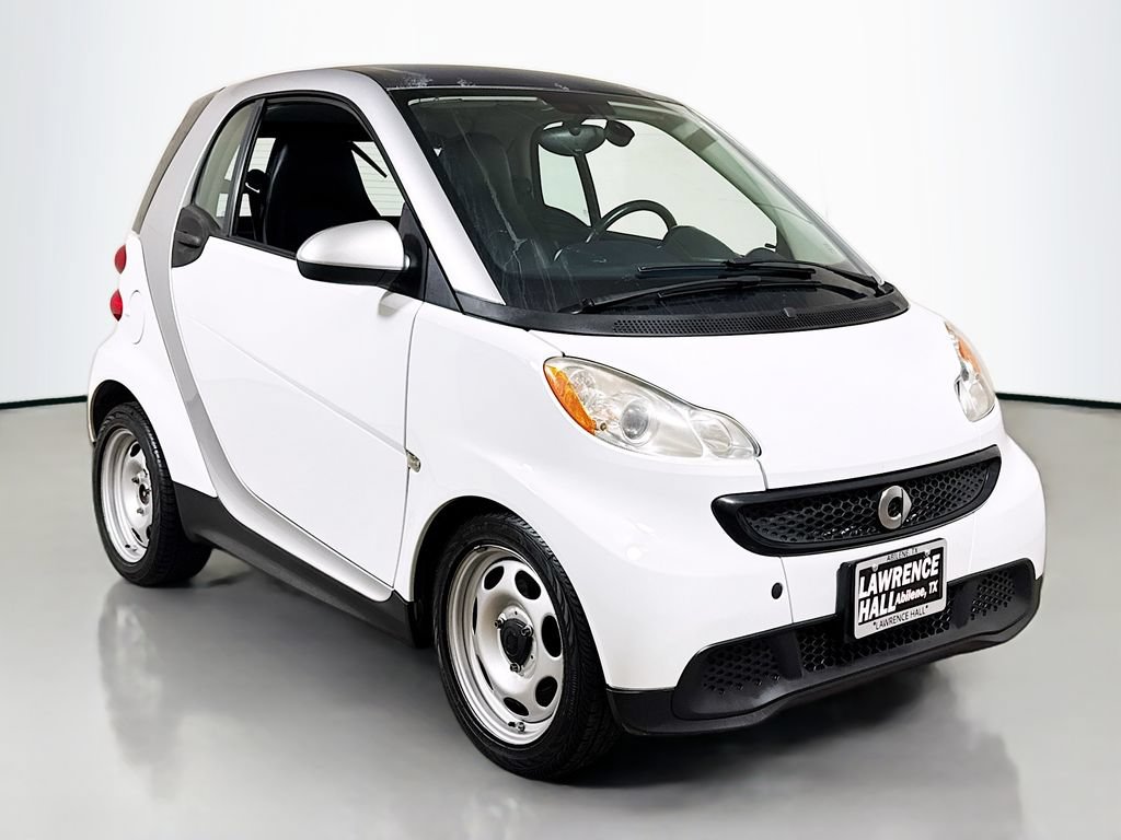 Used 2014 smart fortwo pure RWD image 3
