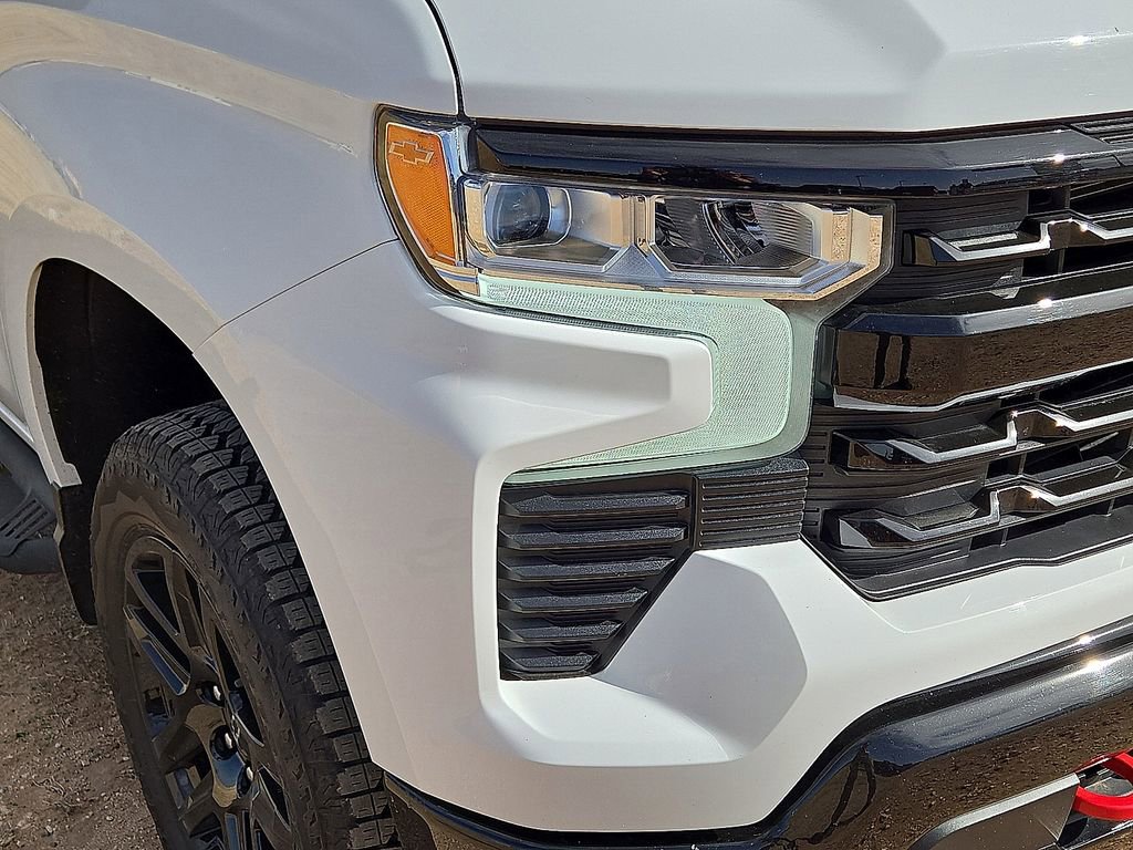 Used 2025 Chevrolet Silverado 1500 LT Trail Boss w/ Convenience Package II image 9