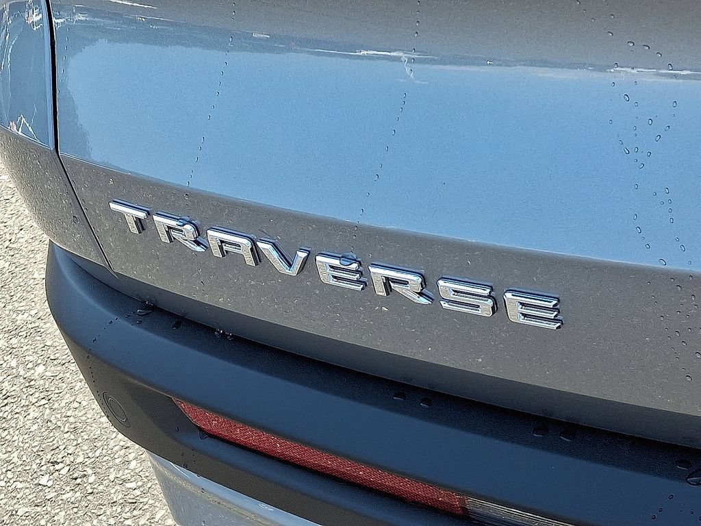 New 2027 Chevrolet Traverse LT w/ Sun and Wheel Package FWD image 5
