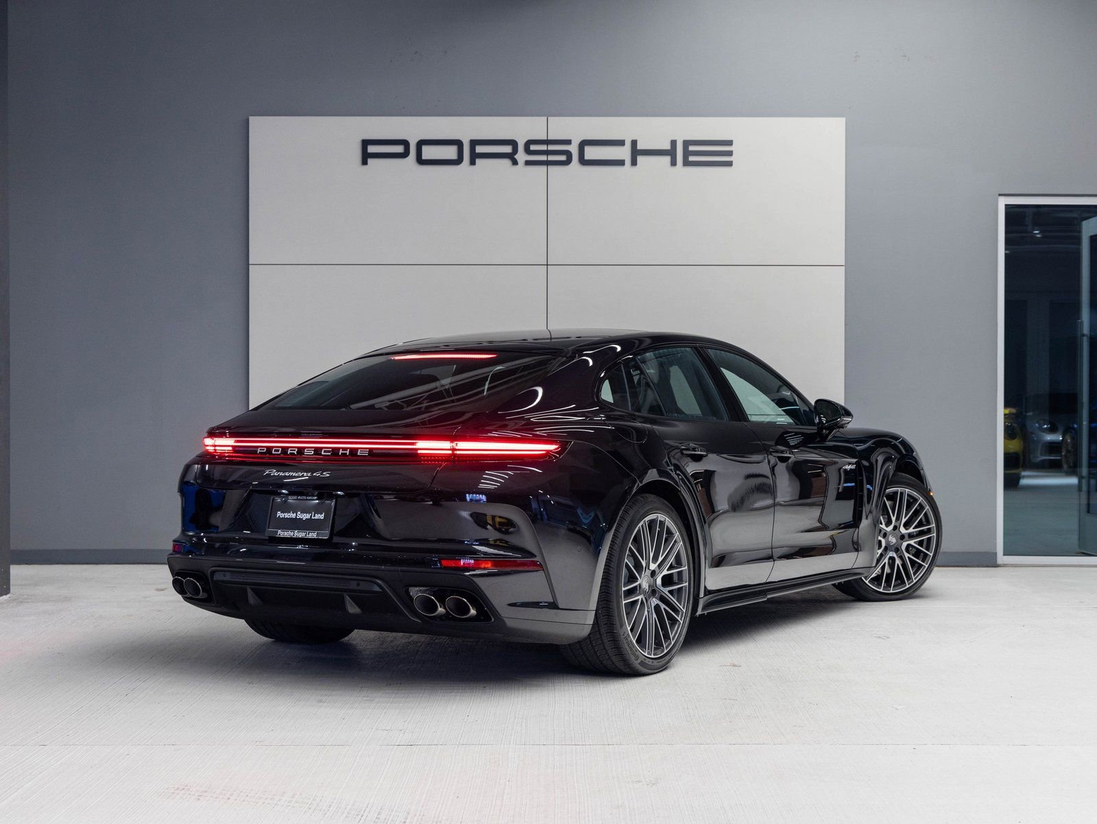 New 2026 Porsche Panamera 4S image 7