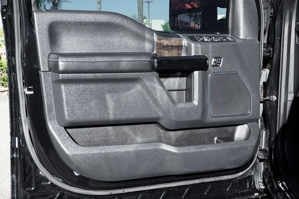 Used 2022 Ford F250 Lariat w/ Black Appearance Package AWD/4WD image 19