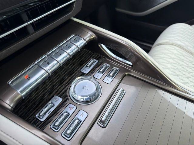 Used 2024 Lincoln Nautilus Black Label w/ Jet Appearance Package (87T) image 28