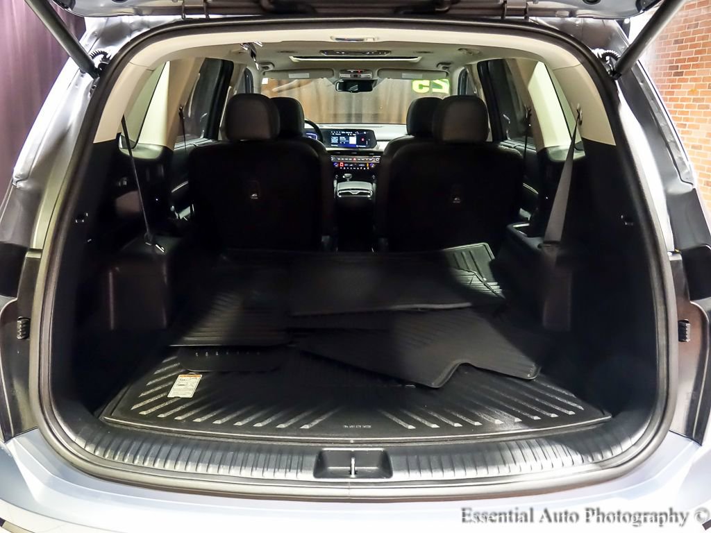 Used 2025 Kia Telluride EX w/ EX Captain's Chair Package AWD/4WD image 29