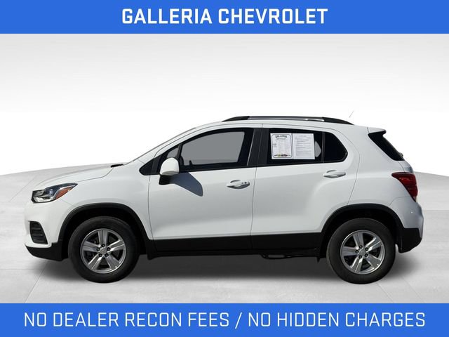 Used 2022 Chevrolet Trax LT w/ LT Convenience Package image 4