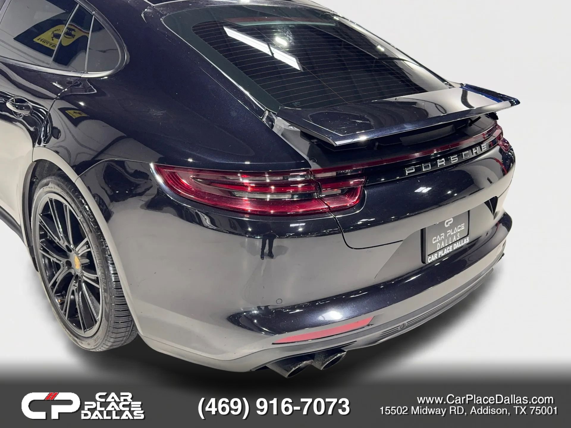 Used 2018 Porsche Panamera 4 image 9