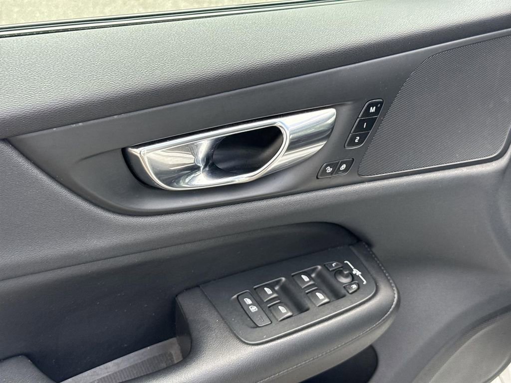 Used 2023 Volvo S60 B5 Plus w/ Protection Package Premier image 21