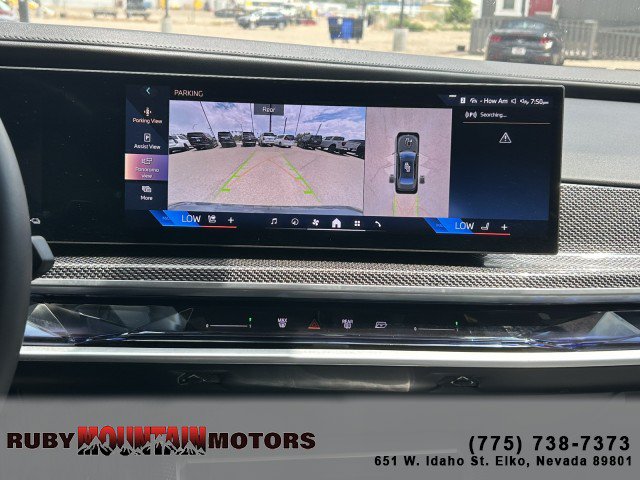Used 2025 BMW 750e xDrive w/ Premium Package AWD/4WD image 17