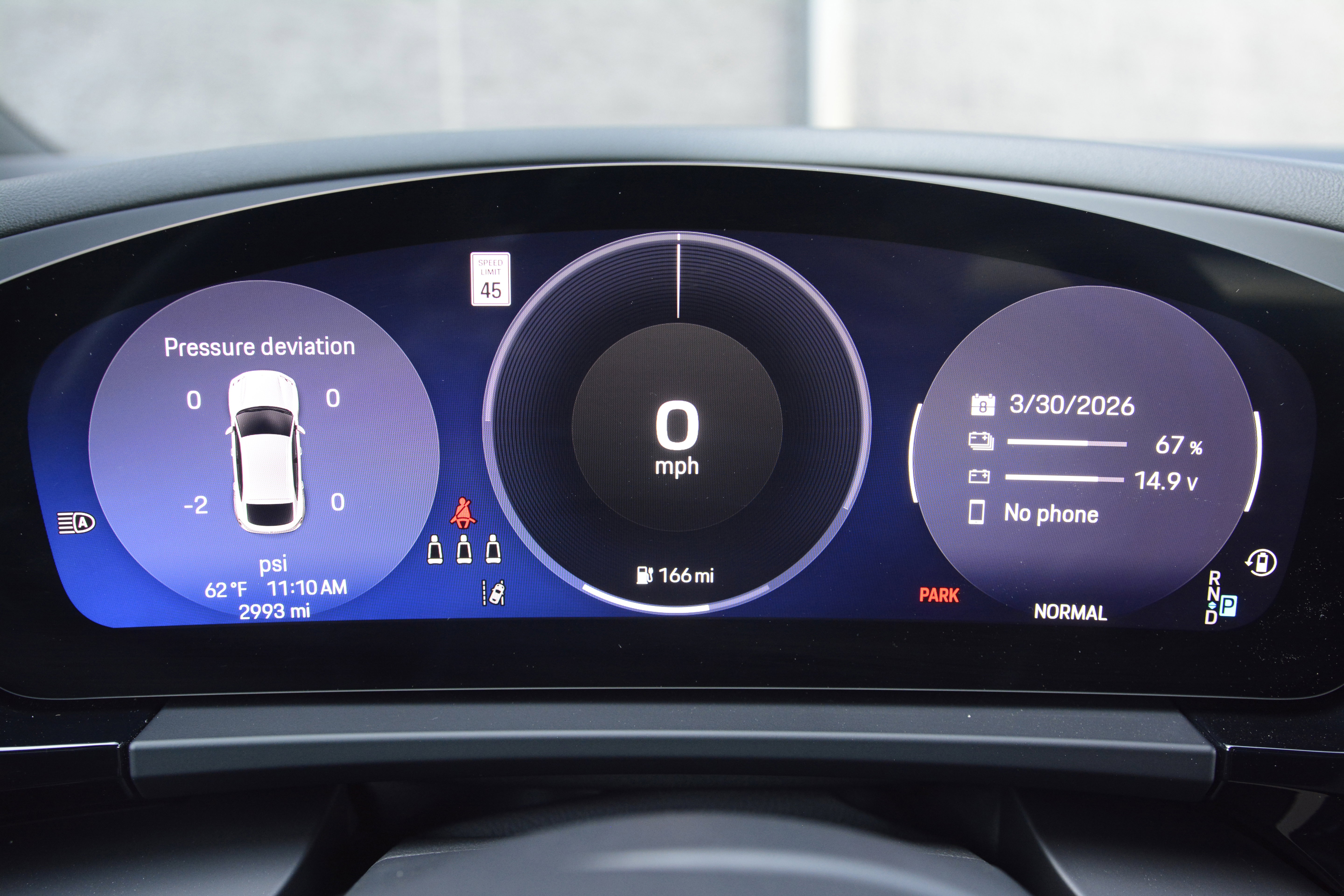 Certified 2025 Porsche Macan 4 Electric image 17