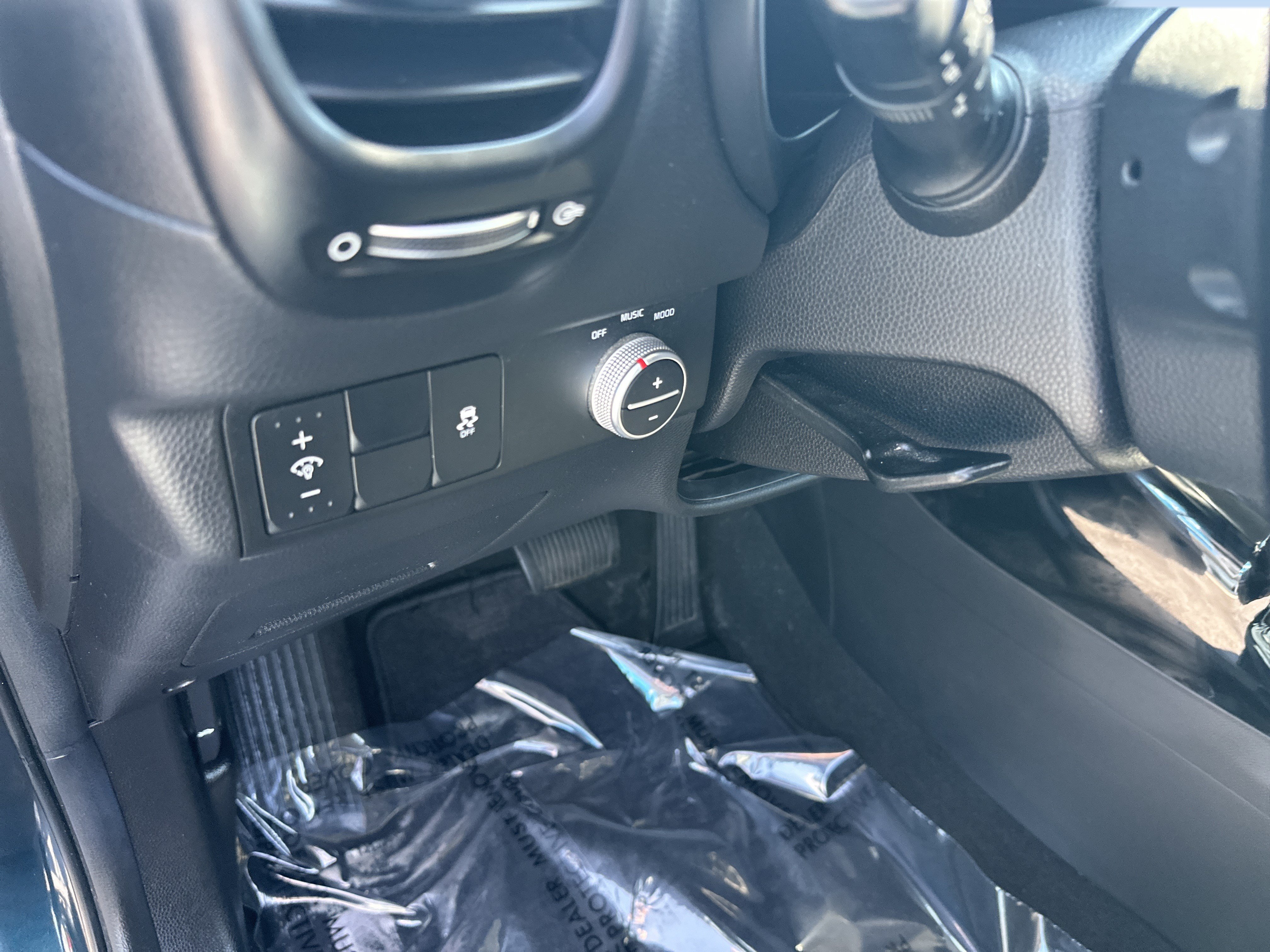 Used 2018 Kia Soul + w/ Audio Package FWD image 10