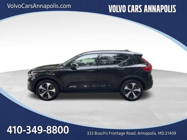 Certified 2025 Volvo XC40 B5 Plus AWD/4WD image 5