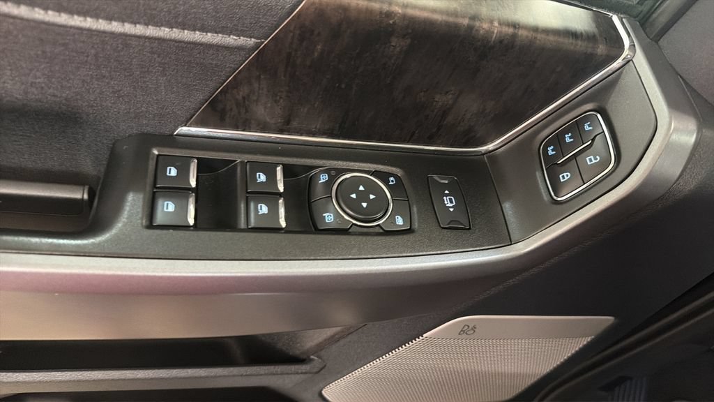 Used 2025 Ford F250 Lariat AWD/4WD image 16