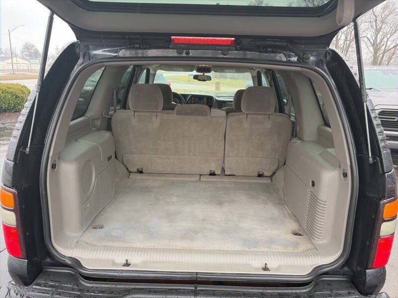 Used 2004 Chevrolet Tahoe LS RWD image 8